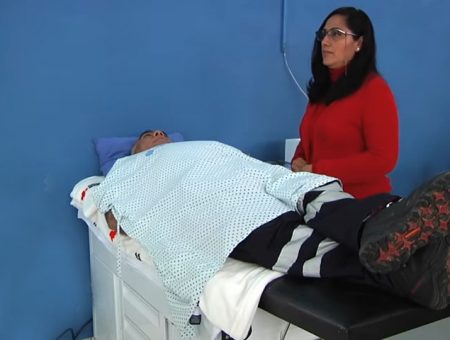 Conexión de ECG a pacientes